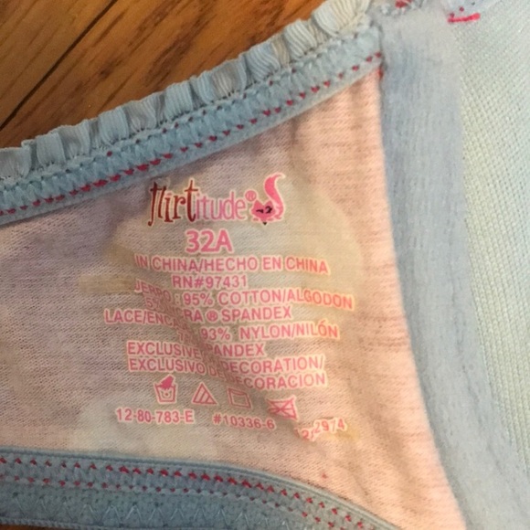 Sold- Set 2 Flirtitude Pushup Bras 32A ✨ - Picture 10 of 10